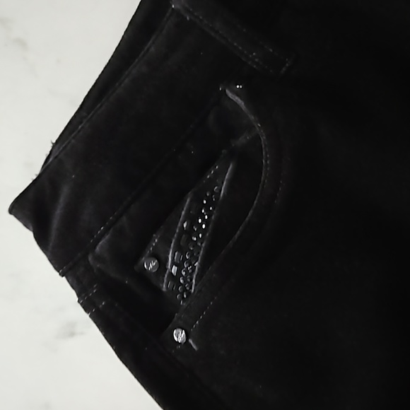 NWT WHITE HOUSE/BLACK MARKET Black Velvet Studded Boot Leg Pants Size 8R - Picture 4 of 16